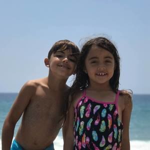 Meet your Posher, Yoni